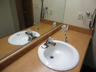 Homestyle Inn & Suites - 7