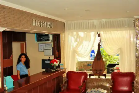 Select Suite & Apart - 48