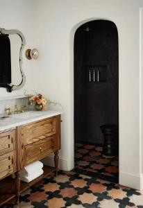 Commodore Perry Estate, Auberge Collection - 28