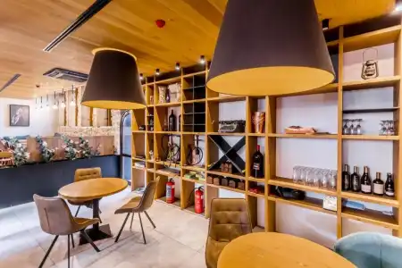 Castro Mesembria Boutique - 8