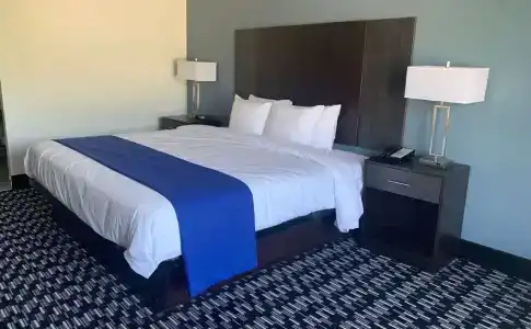 Clarion Pointe - 3