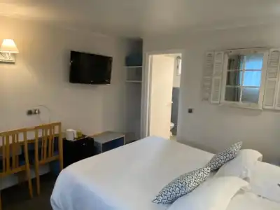 Contact Hôtel - Hôtel les Bleuets & SPA - 58