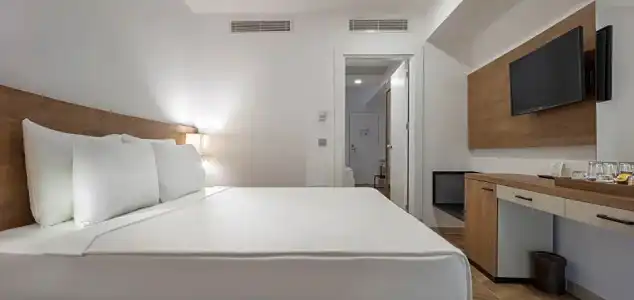 Nirvana Cosmopolitan - 61
