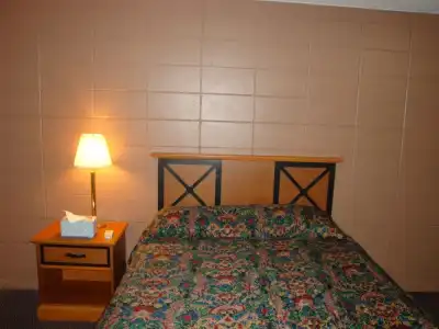 Economy Inn - 17