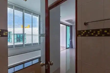 Rossarin Sea View Patong - 42