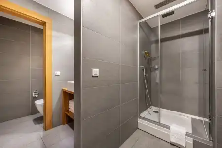 Gallery Residence & - 82