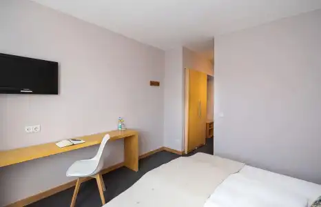 mainhaus StadtFrankfurt - 2