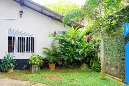 Anne's Maisonnette - 14