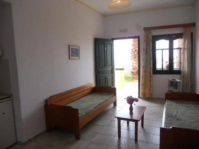 Aspri Petra Apartments - 3