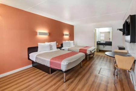 Motel 6 Dallas, TX - Forest Lane - 46