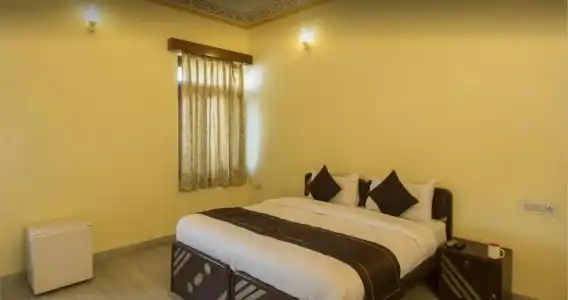 Raghuraj Palace - 78