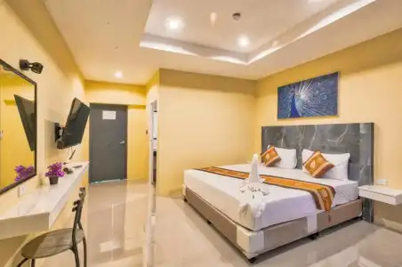 TJ Patong - 13