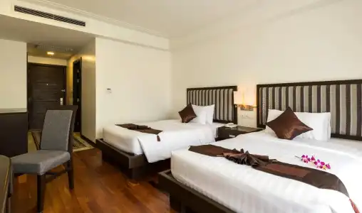 J'S Links Angkor Boutique - 1