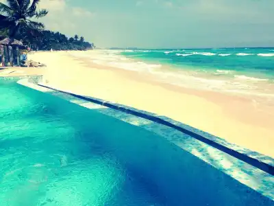 Cantaloupe Aqua Beach Club - 23