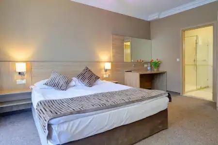 Romance & Family Suites - 150