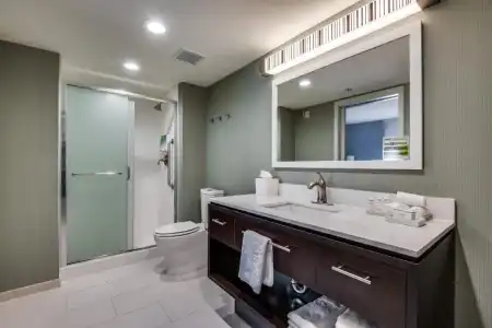 Home2 Suites by Hilton DFW Airport South/Irving, TX - 75