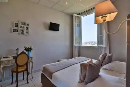 Le Panoramic Boutique - 83