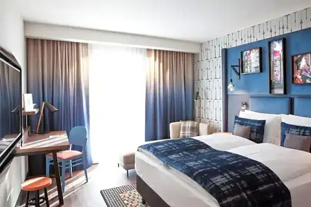 Indigo Berlin - East Side Gallery by IHG - 70