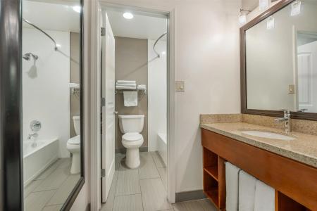 Best Western Plus Clocktower Inn - 86