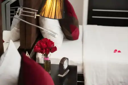 The Silk Boutique & Spa - 20