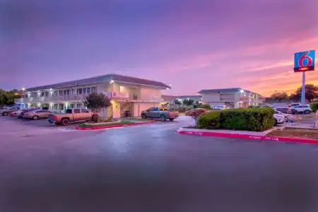 Motel 6 Austin, TX - North - 16