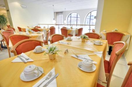 Euro Guest House - 9