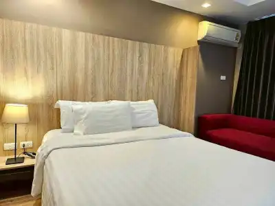 Baan Tanwa - MRT Ratchadapisek - 79