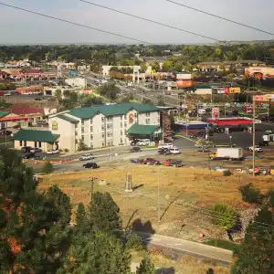 Boothill Inn and Suites - 45