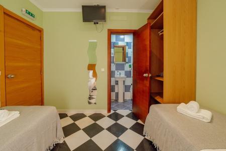 DownTown Guest House - 168