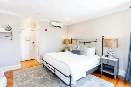 Serenity Inn Newport - 58