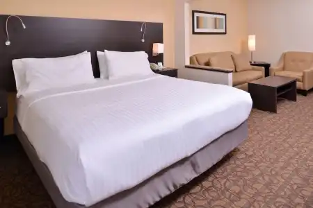 Holiday Inn Express & Suites Topeka West I-70 Wanamaker by IHG - 61