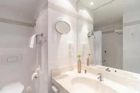 Ramada by Wyndham Hannover - 26