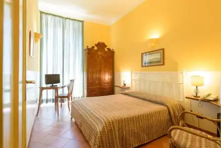 The Lux Napoli Mergellina - 24