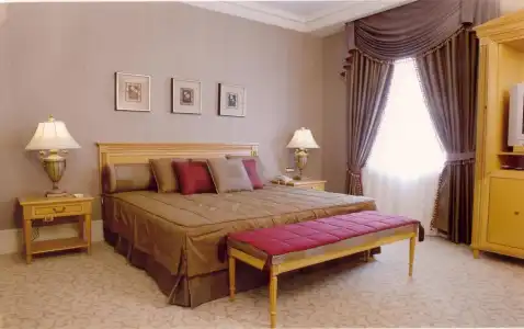 Donbass Palace - 4