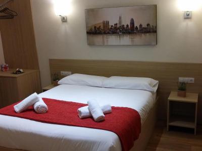 Hostal Barcelona Travel - 24