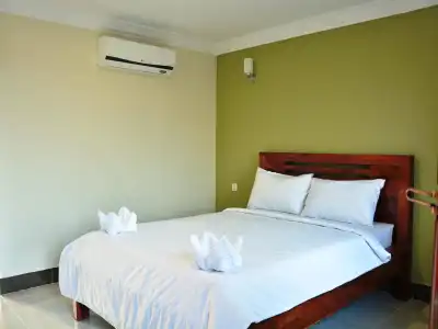 Neakru Guesthouse and Restaurant - 4