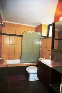 Dio Escapes Houses - 144