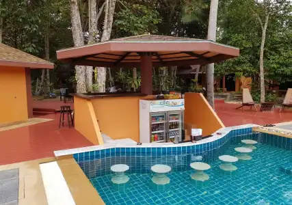 Lanta Pearl Beach Resort - 12