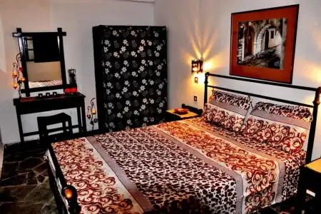 Heliotrope Apartments - 4