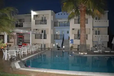 Sunshine Studios & Apartments - 7