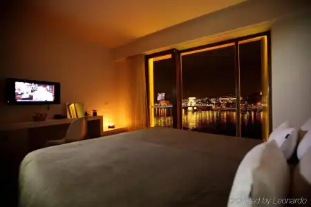 Leon & Lounge - 3