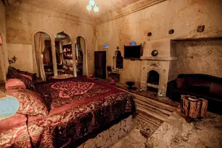 Oread Cave Suites - 300