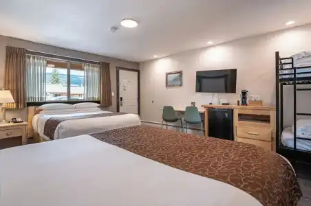Swiss Chalet Motel - 76
