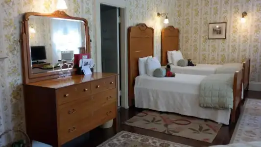 Moseley Cottage Inn & Town Motel - 47