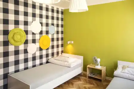 Dizzy Daisy Hostel - 4
