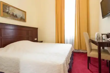 Viktoria Schönbrunn - 66
