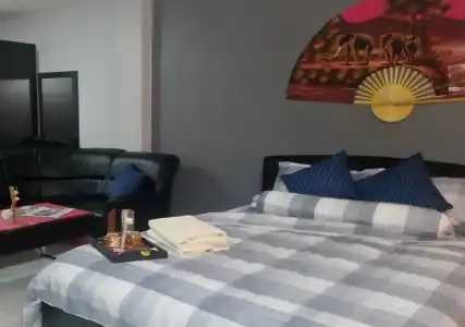 Nemo's Guesthouse and Massage - 3