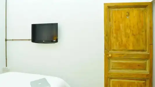 Hostal Girona - 57