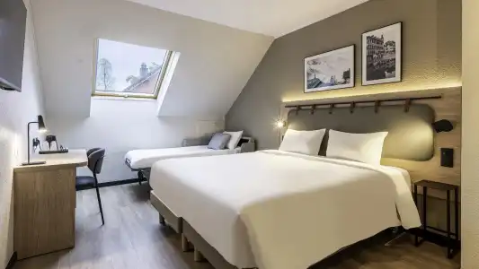 Campanile NATURE - Aix Les Bains - 38