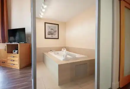 Coast Hillcrest - 65